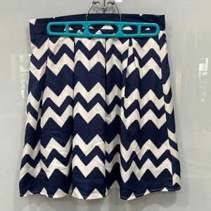 Primi Women's Navy Blue White Chevron Print Pleated Short Skirt Sz Small